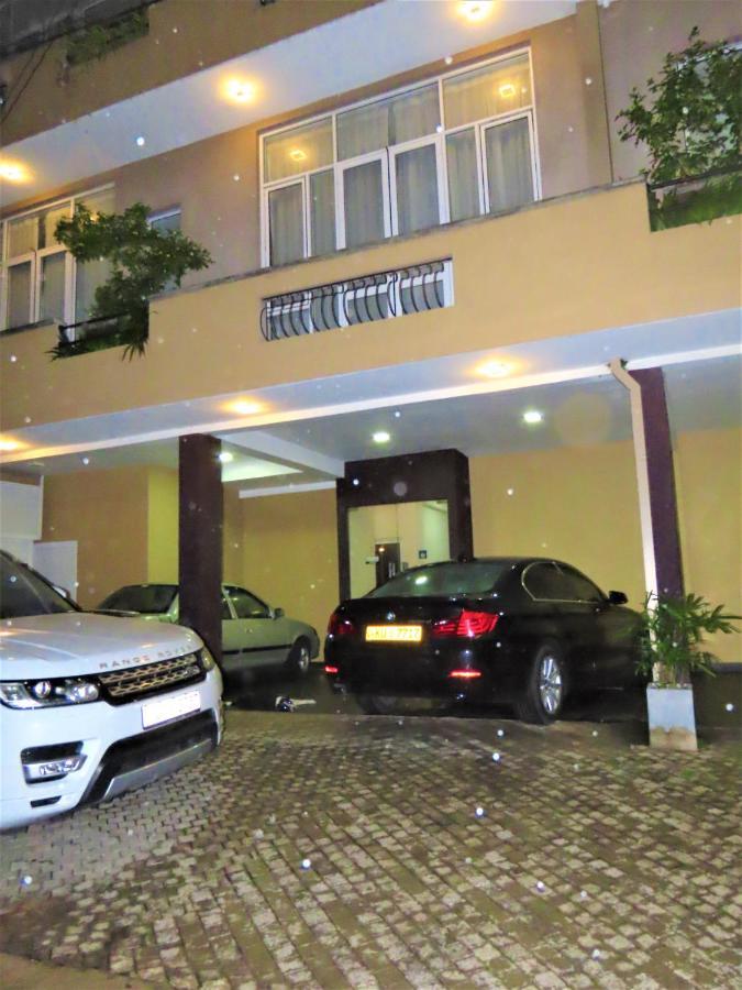 Vivas Residencies Luxury Apartments Dehiwala-Mount Lavinia Buitenkant foto