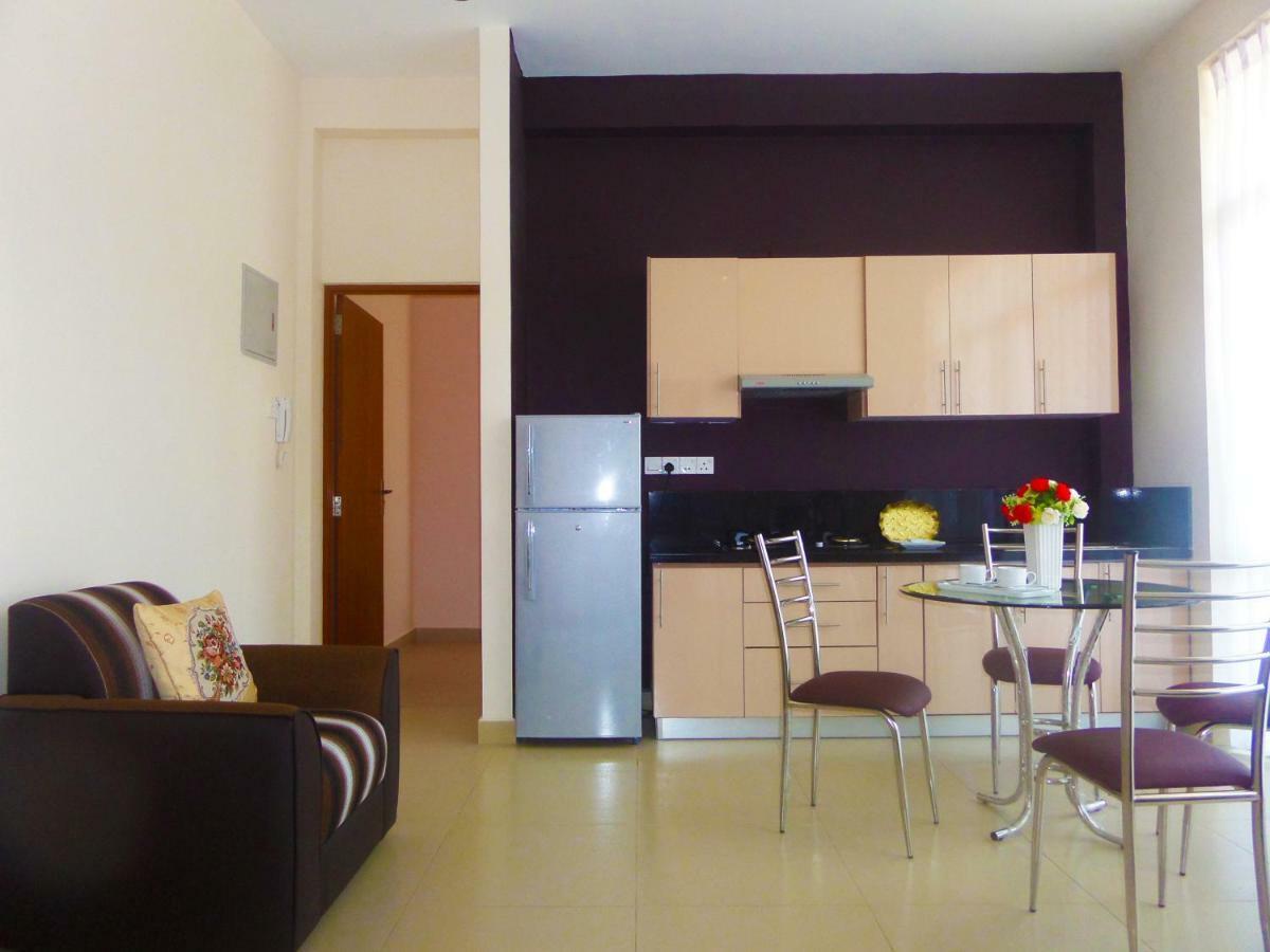 Vivas Residencies Luxury Apartments Dehiwala-Mount Lavinia Buitenkant foto