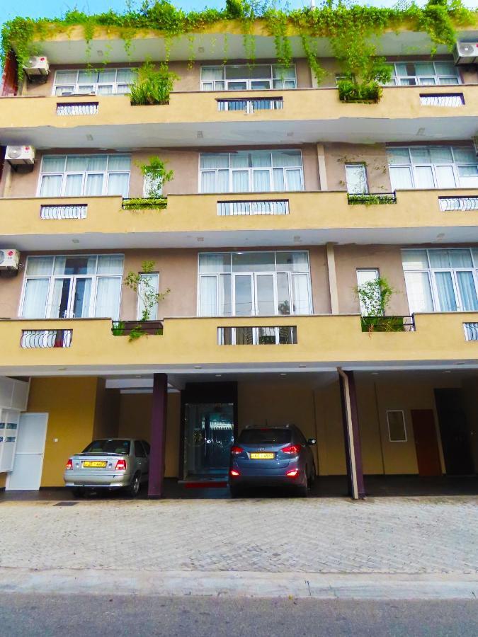 Vivas Residencies Luxury Apartments Dehiwala-Mount Lavinia Buitenkant foto
